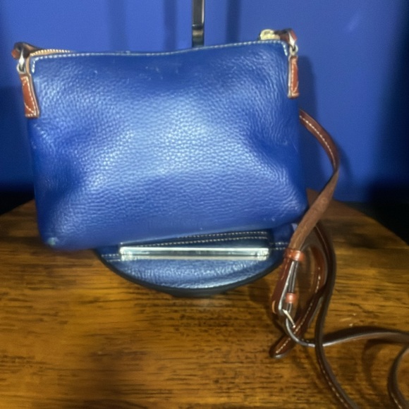 Dooney & Bourke Crossbody Bag - Picture 4 of 10